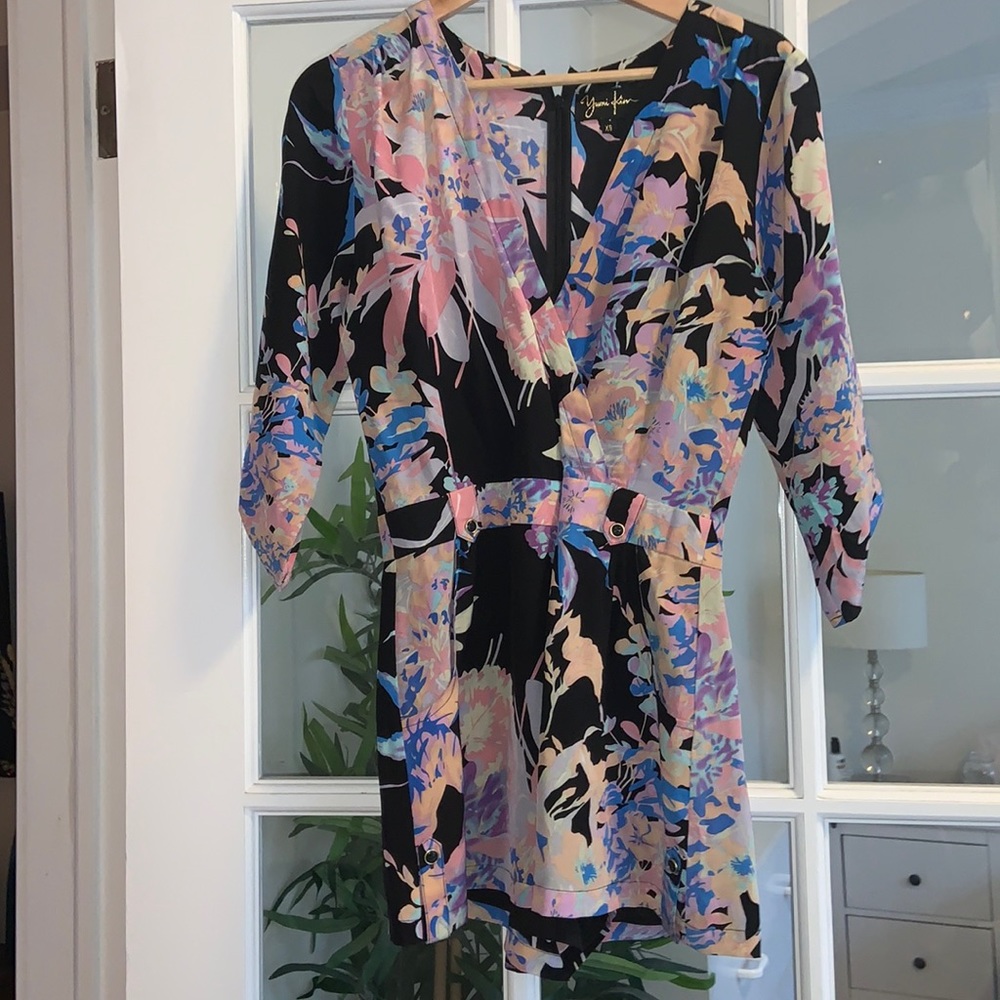 Yumi Kim floral 100% silk romper with pockets and zip back beautiful XS